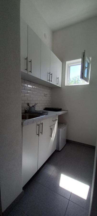 Lena! Appartement Kladovo Buitenkant foto